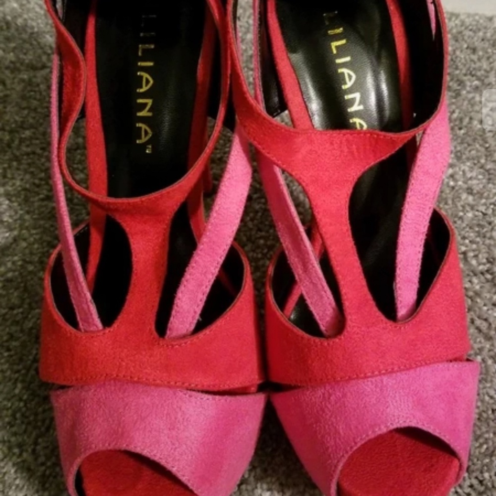 Sandals - Picture 3 of 4